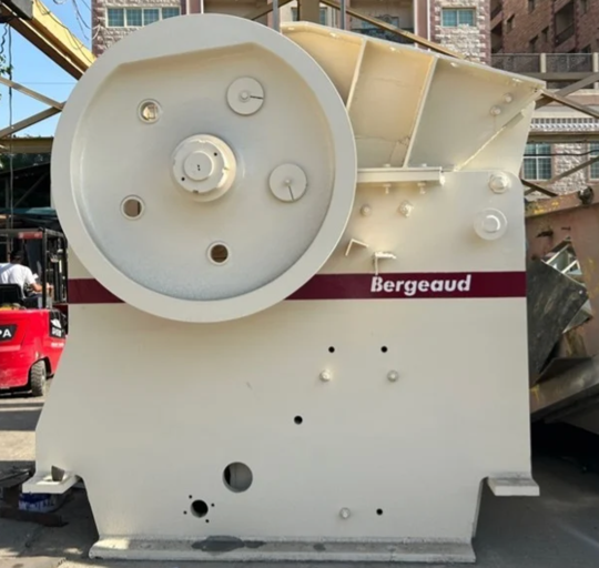 Metso Bergeaud  VB1008 Jaw Crusher