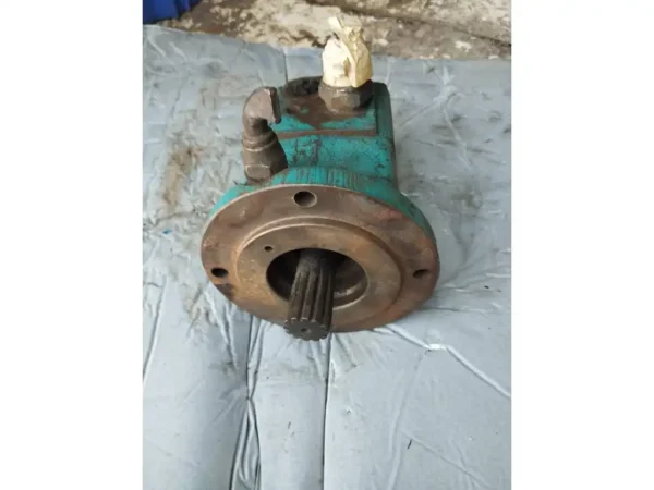 HYDRAULIC MOTOR 28MM SHAFT/220C