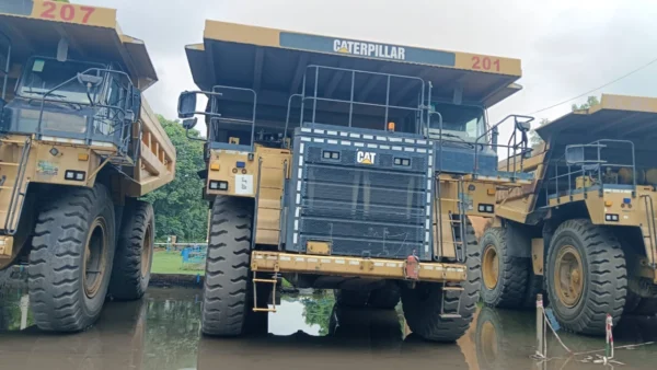 CATERPILLAR 777E DUMPTRUCK 102