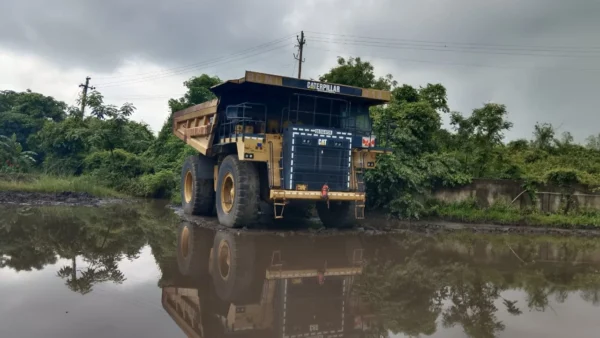 CATERPILLAR 777E DUMPTRUCK 107