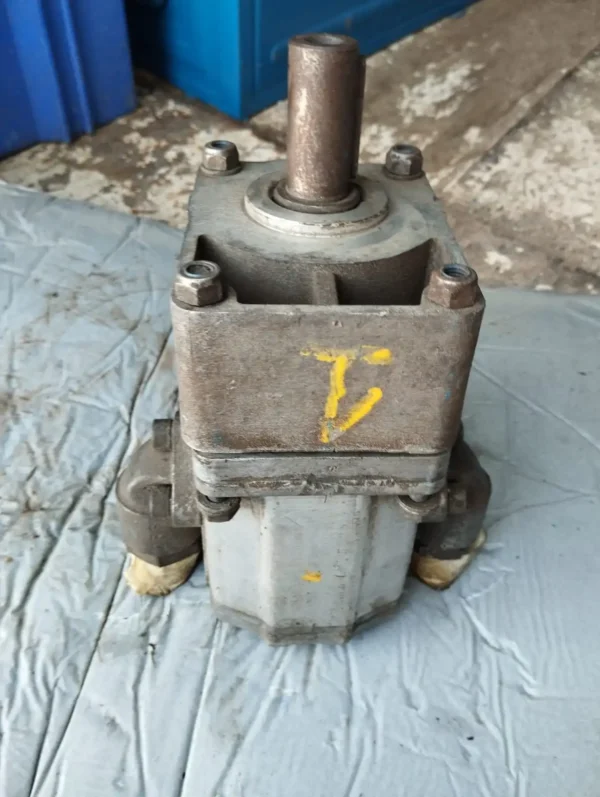 HYDRAULIC MOTOR 22MM SHAFT/SEM2/25C101 LFU1-9E