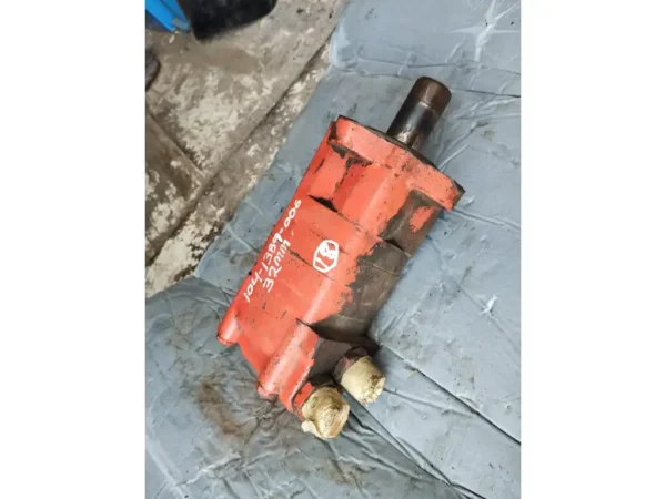 HYDRAULIC MOTOR 32MM SHAFT 1