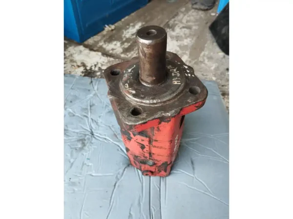 HYDRAULIC MOTOR 32MM SHAFT 2