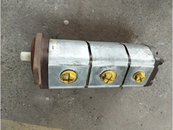 HYDRAULIC MOTOR 40MM SHAFT2 (30)