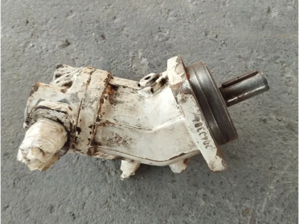 HYDRAULIC MOTOR 40MM SHAFT2 (34)