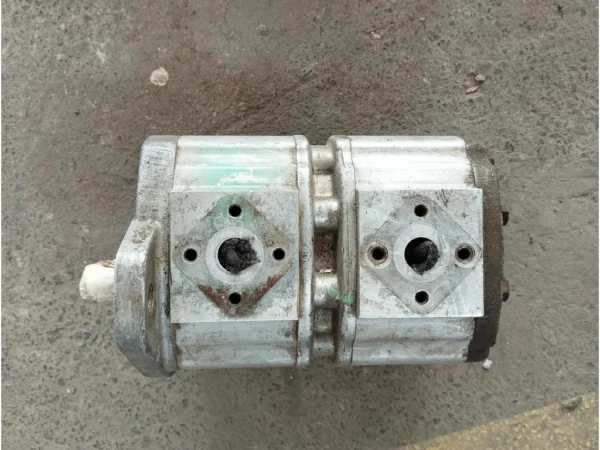 HYDRAULIC MOTOR 40MM SHAFT2 (35)