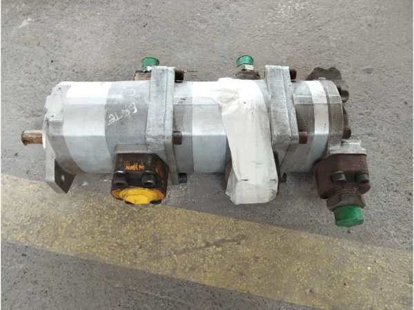 HYDRAULIC MOTOR 40MM SHAFT3 (32)