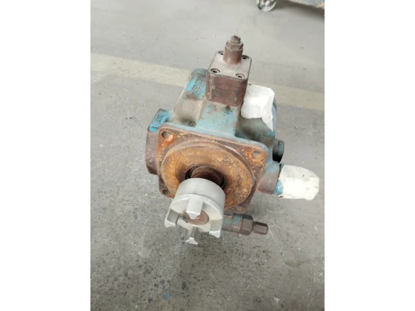 HYDRAULIC MOTOR 40MM SHAFT4 (7)