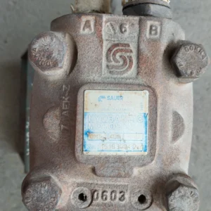 HYDRAULIC MOTOR 50MM SHAFT 151B83310 101