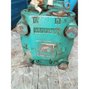 HYDRAULIC MOTOR 50MM SHAFT:151B3104 4