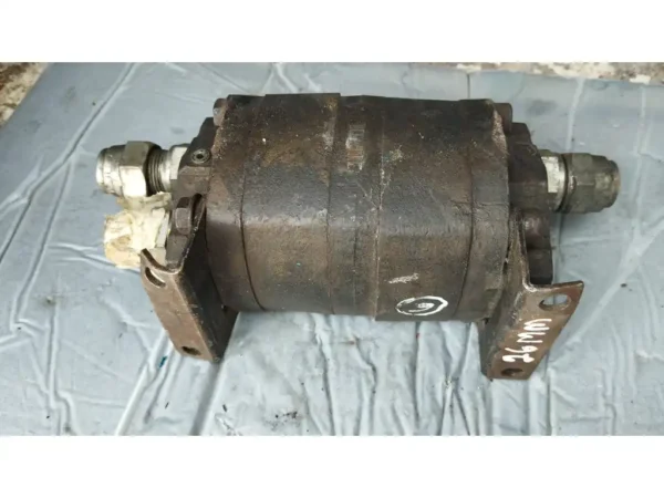 HYDRAULIC PUMP 26MM PIPE:120D7