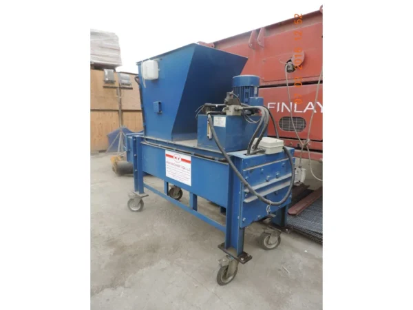 Hydraulic bale pressing machine 2