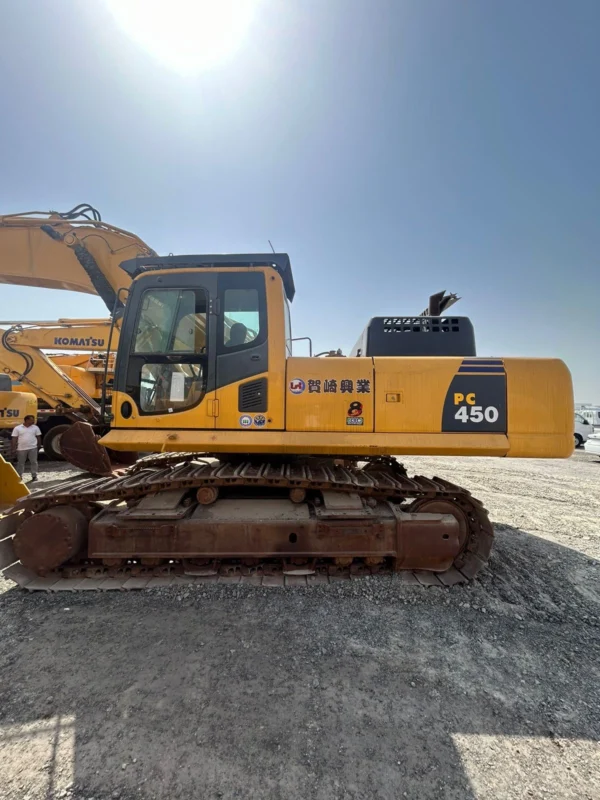 Komatsu PC450 8 Excavator 102