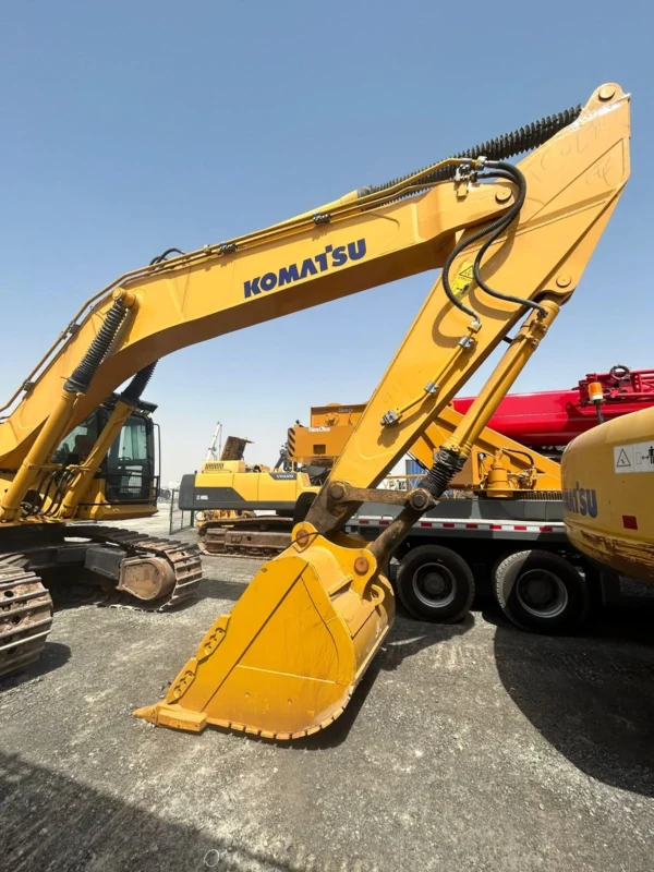 Komatsu PC450 8 Excavator 107