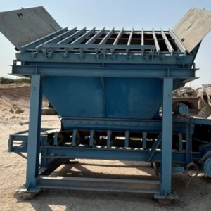 Skid Mounted Feed Hopper with discharge Conveyor belt With Grizzly bars (Pre screening) 101