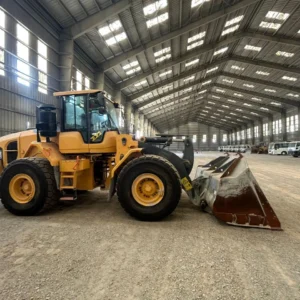 VOLVO L120E WHEEL LOADER 1