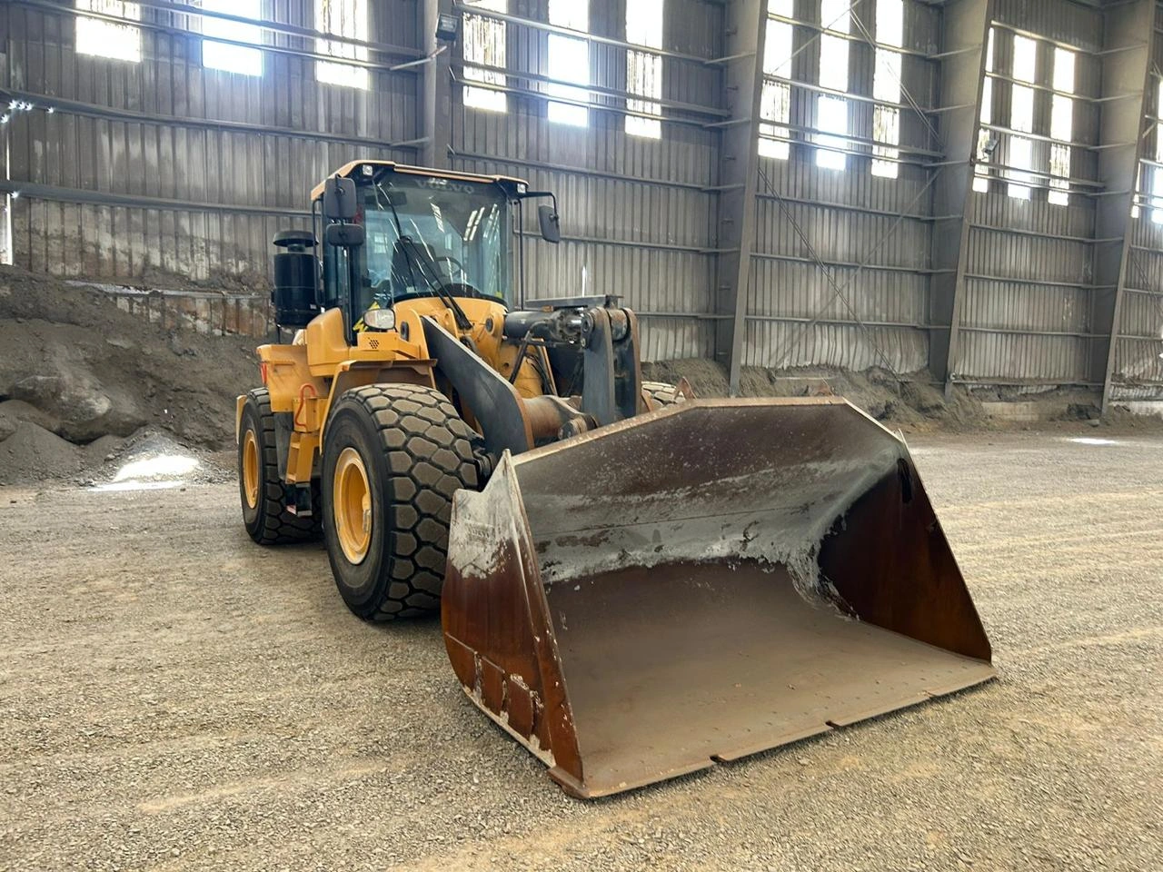 VOLVO L120E WHEEL LOADER