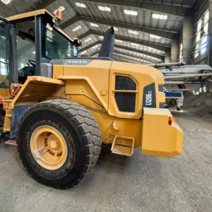 VOLVO L120E WHEEL LOADER 4