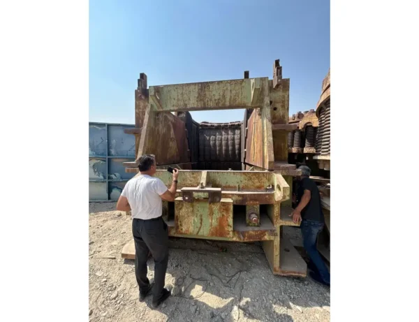 kobelco s t 54 x 74 jaw crusher 4