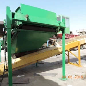 powerscreen 2500 x 1200 vibrating screen 2