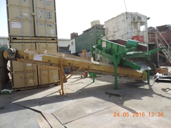 powerscreen 2500 x 1200 vibrating screen